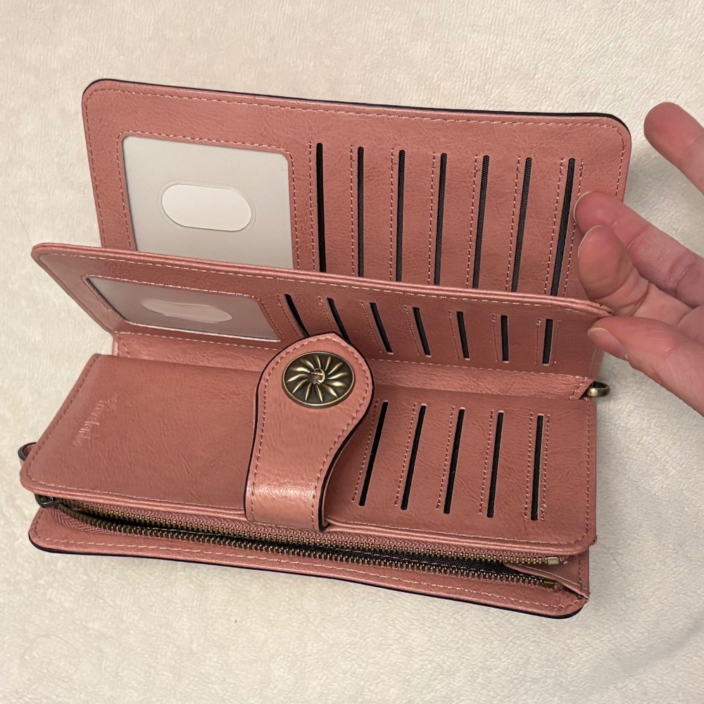 Travelambo Large-Capacity RFID-Blocking Wristlet Wallet - Picture 3 of 5